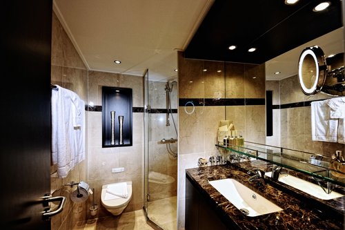 Avalon Tapestry Suite