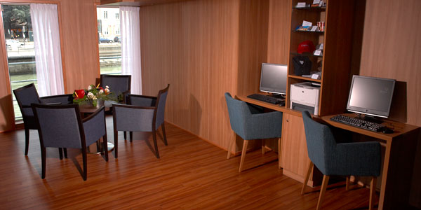 Avalon Tapestry Suite